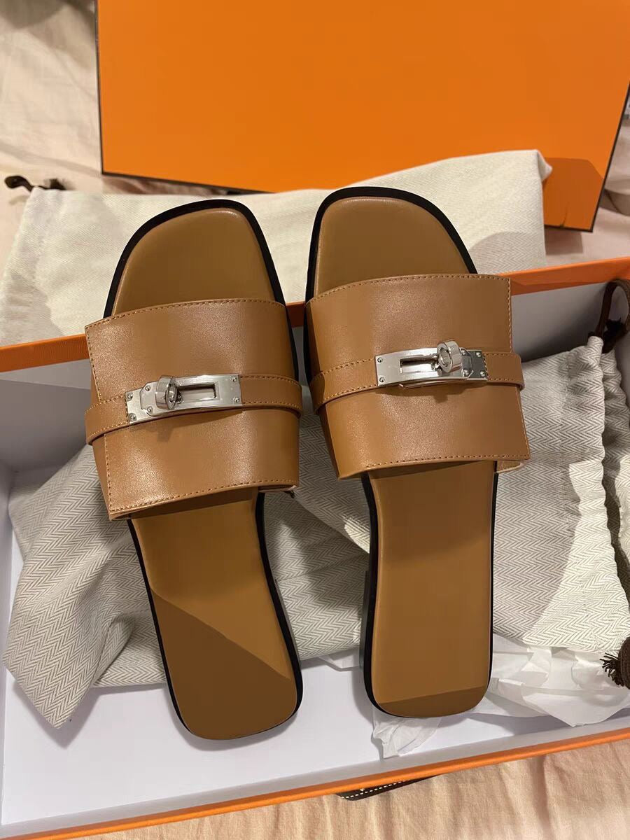 LARA PIA sandals