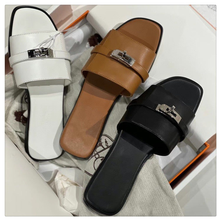 LARA PIA sandals