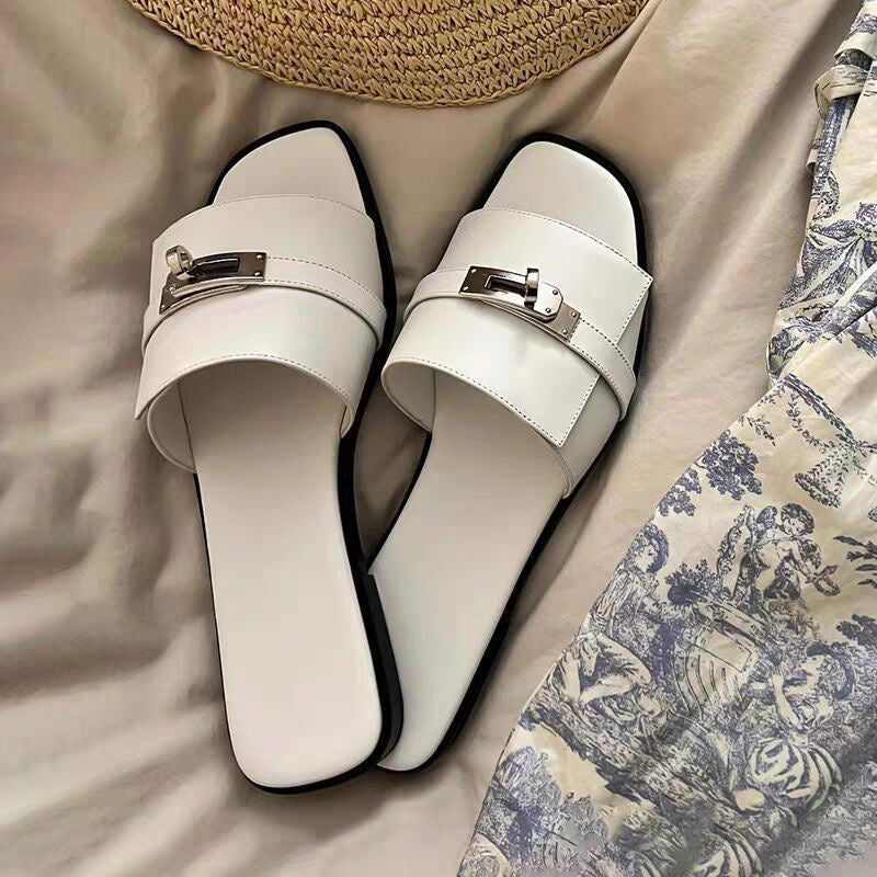 LARA PIA sandals